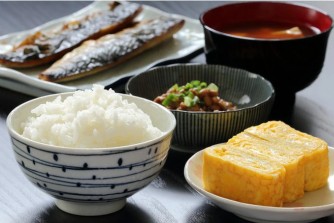 "Thời điểm vàng" người Nhật ăn tối để không tăng cân và sống thọ