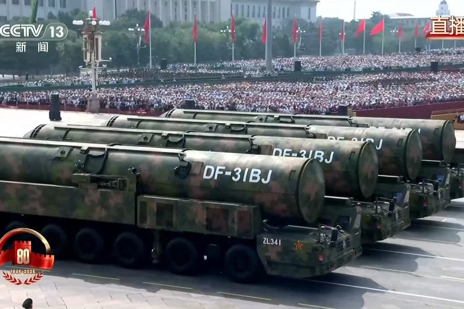 Uy lực tên lửa đạn đạo 'Đông Phong-31' tham gia duyệt binh ở Trung Quốc