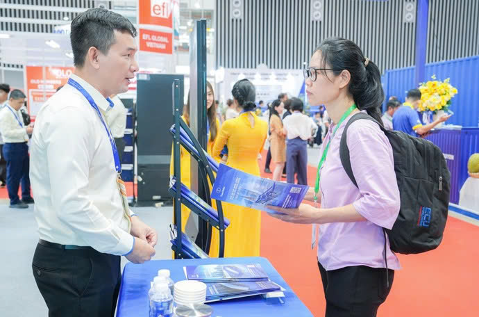 Nga muốn tuyển hơn 30.000 lao động Việt, bỏ rào cản ngoại ng...